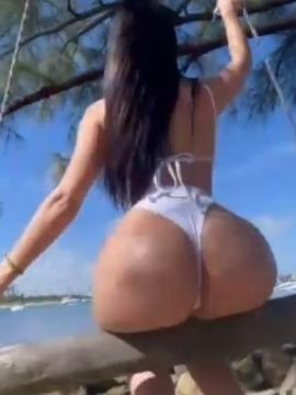 OnlyFans - BIKINI GIRLS 👧 😍 Scene 10529