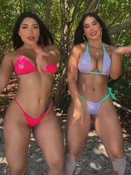 OnlyFans - BIKINI GIRLS 👧 😍 Scene 10624 — photo 2 of 20