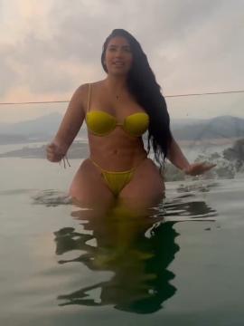 OnlyFans - BIKINI GIRLS 👧 😍 Scene 10726