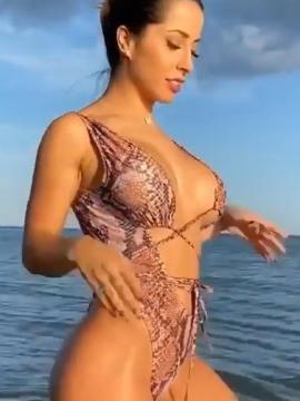 OnlyFans - BIKINI GIRLS 👧 😍 Scene 11028 — photo 8 of 20