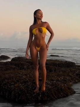 OnlyFans - BIKINI GIRLS 👧 😍 Scene 11552 — photo 1 of 20