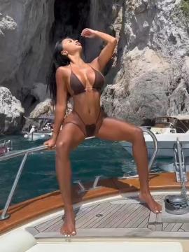 OnlyFans - BIKINI GIRLS 👧 😍 Scene 11556 — photo 18 of 20