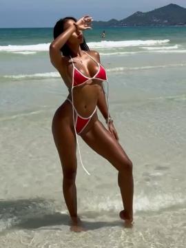 OnlyFans - BIKINI GIRLS 👧 😍 Scene 11576