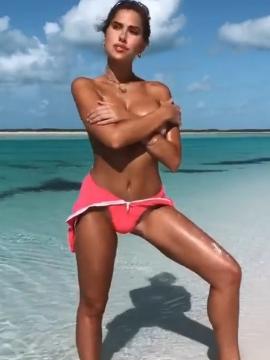 OnlyFans - BIKINI GIRLS 👧 😍 Scene 11672 — photo 18 of 20
