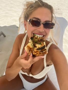 OnlyFans - BIKINI GIRLS 👧 😍 Scene 11707 — photo 2 of 20