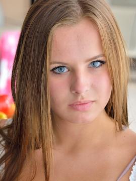 Annalynn Bubblebutt Babyface — photo 2 of 16