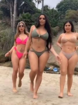 OnlyFans - BIKINI GIRLS 👧 😍 Scene 12679