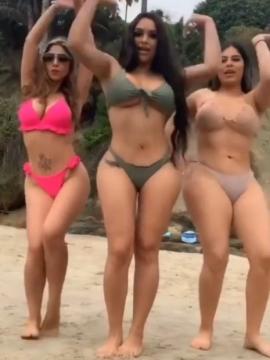 OnlyFans - BIKINI GIRLS 👧 😍 Scene 12679 — photo 11 of 20