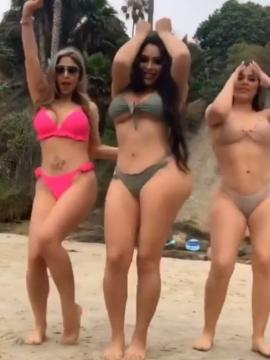 OnlyFans - BIKINI GIRLS 👧 😍 Scene 12679 — photo 12 of 20