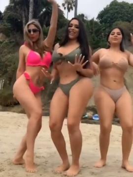 OnlyFans - BIKINI GIRLS 👧 😍 Scene 12679 — photo 18 of 20