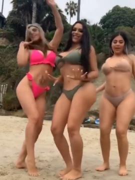 OnlyFans - BIKINI GIRLS 👧 😍 Scene 12679 — photo 19 of 20