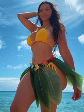 OnlyFans - BIKINI GIRLS 👧 😍 Scene 12680 — photo 11 of 20