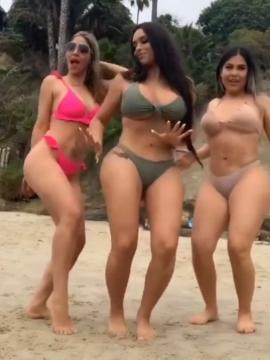 OnlyFans - BIKINI GIRLS 👧 😍 Scene 12693 — photo 13 of 20