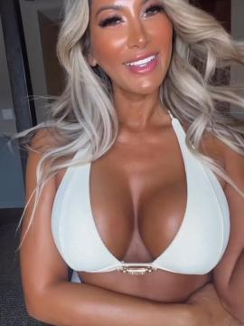 OnlyFans - BIKINI GIRLS 👧 😍 Scene 12833 — photo 1 of 20