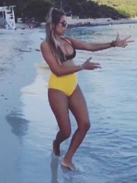 OnlyFans - BIKINI GIRLS 👧 😍 Scene 13041 — photo 16 of 20