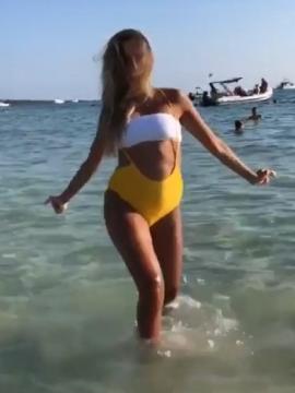 OnlyFans - BIKINI GIRLS 👧 😍 Scene 13042 — photo 10 of 20