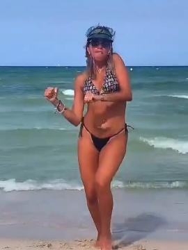 OnlyFans - BIKINI GIRLS 👧 😍 Scene 13062