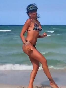 OnlyFans - BIKINI GIRLS 👧 😍 Scene 13062 — photo 12 of 20