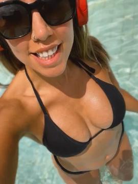 OnlyFans - BIKINI GIRLS 👧 😍 Scene 13062 — photo 16 of 20