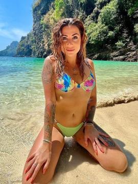 OnlyFans - BIKINI GIRLS 👧 😍 Scene 13091 — photo 4 of 20