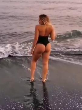 OnlyFans - BIKINI GIRLS 👧 😍 Scene 13135 — photo 4 of 20
