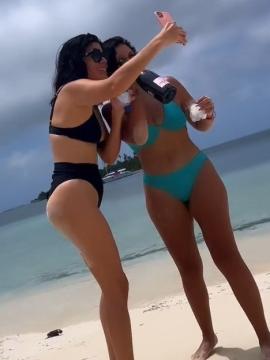 OnlyFans - BIKINI GIRLS 👧 😍 Scene 13267 — photo 20 of 20