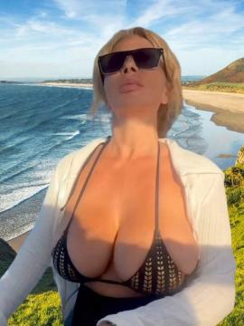 OnlyFans - BIKINI GIRLS 👧 😍 Scene 13495 — photo 18 of 20