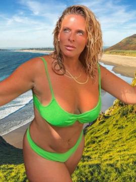 OnlyFans - BIKINI GIRLS 👧 😍 Scene 13527 — photo 10 of 20