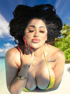 OnlyFans - BIKINI GIRLS 👧 😍 Scene 13634 — photo 17 of 20