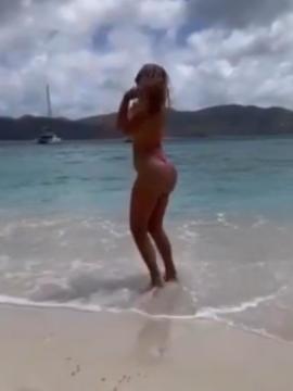 OnlyFans - BIKINI GIRLS 👧 😍 Scene 14130 — photo 20 of 20