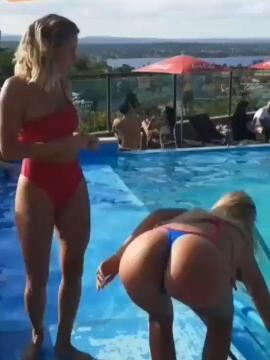 OnlyFans - BIKINI GIRLS 👧 😍 Scene 14136 — photo 19 of 20