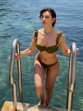 OnlyFans - BIKINI GIRLS 👧 😍 Scene 14260