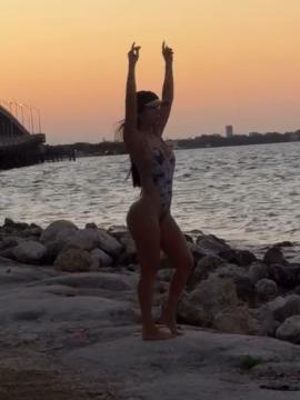 OnlyFans - BIKINI GIRLS 👧 😍 Scene 14367 — photo 1 of 20