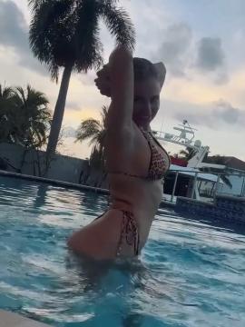 OnlyFans - BIKINI GIRLS 👧 😍 Scene 14377 — photo 8 of 20