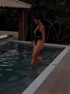 OnlyFans - BIKINI GIRLS 👧 😍 Scene 14432