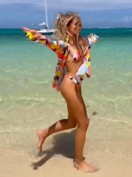 OnlyFans - BIKINI GIRLS 👧 😍 Scene 14529