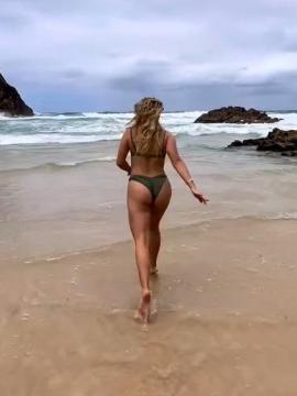 OnlyFans - BIKINI GIRLS 👧 😍 Scene 14549 — photo 10 of 20