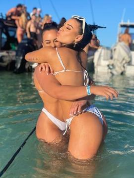 OnlyFans - BIKINI GIRLS 👧 😍 Scene 14588 — photo 1 of 20