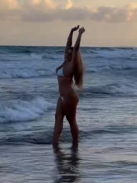 OnlyFans - BIKINI GIRLS 👧 😍 Scene 14777 — photo 10 of 20