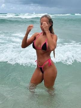 OnlyFans - BIKINI GIRLS 👧 😍 Scene 14923 — photo 18 of 20
