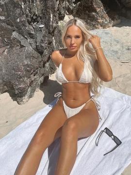 OnlyFans - BIKINI GIRLS 👧 😍 Scene 14926 — photo 2 of 20