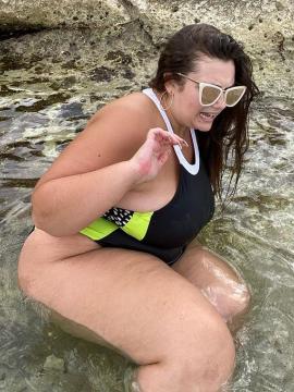 OnlyFans - BIKINI GIRLS 👧 😍 Scene 15000