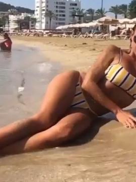 OnlyFans - BIKINI GIRLS 👧 😍 Scene 15010 — photo 4 of 20