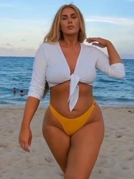 OnlyFans - BIKINI GIRLS 👧 😍 Scene 15040 — photo 17 of 20