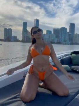 OnlyFans - BIKINI GIRLS 👧 😍 Scene 15060 — photo 16 of 20
