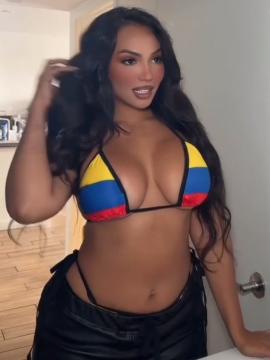 OnlyFans - BIKINI GIRLS 👧 😍 Scene 15075 — photo 16 of 20