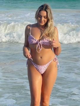 OnlyFans - BIKINI GIRLS 👧 😍 Scene 15259