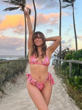 OnlyFans - BIKINI GIRLS 👧 😍 Scene 15305 — photo 3 of 20