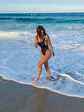 OnlyFans - BIKINI GIRLS 👧 😍 Scene 15590 — photo 11 of 20