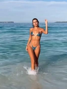 OnlyFans - BIKINI GIRLS 👧 😍 Scene 15620